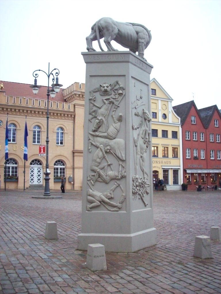 Памятник Генриху Льву